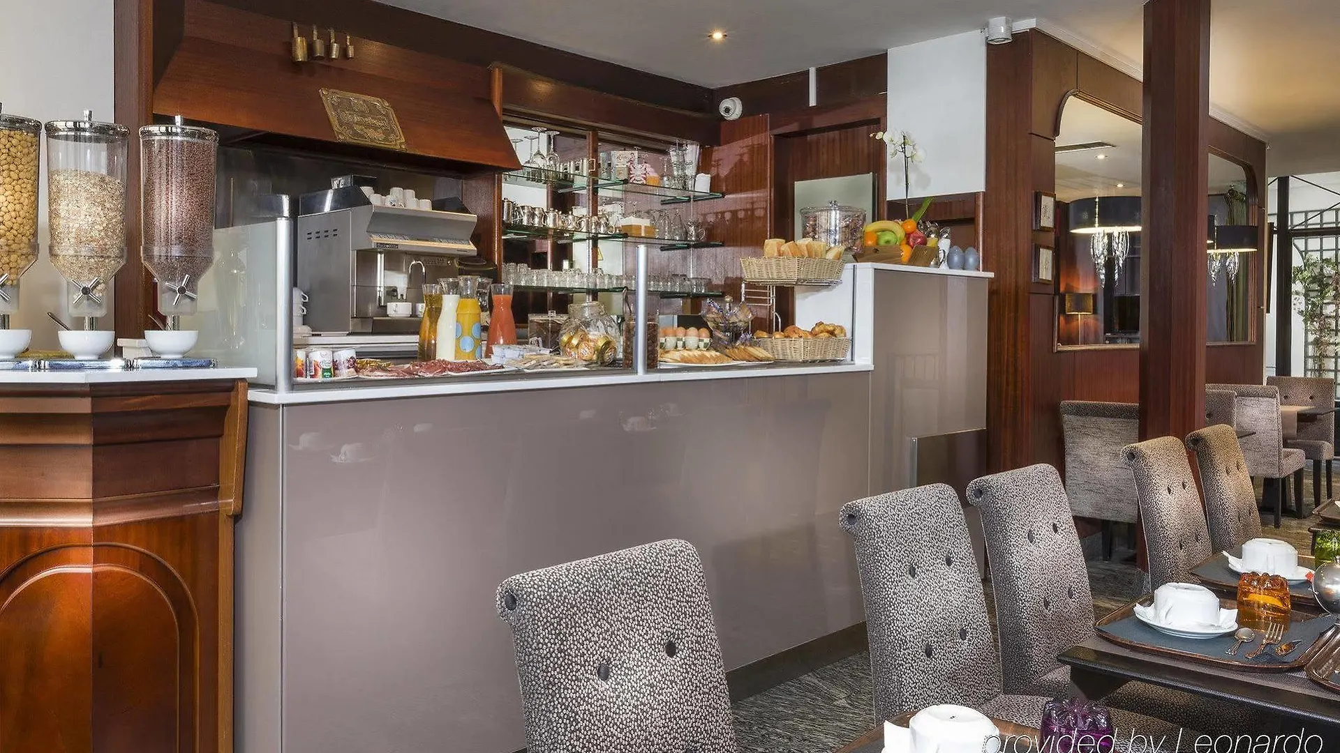 Rivoli Hotel 3*