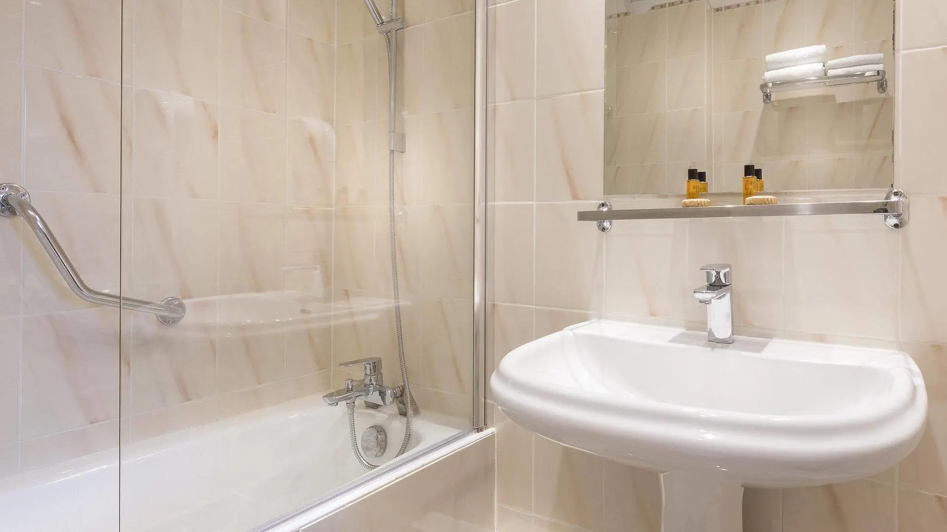 Rivoli Hotel 3*